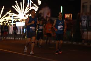 BIB: 534, 45709, 42302
                            <button type="button" onclick="openModal(14915167)" class="btn btn-primary btn-sm float-right btn-popup" data-toggle="modal" data-target=".modal-high-quality">
                        <i class="fas fa-shopping-cart"></i> Add to Cart
                    </button>
                                            <button type="button" onclick="isThisMe(14915167, true)" class="btn btn-success btn-sm float-right btn-popup btn-isme hidden" data-toggle="tooltip" data-placement="bottom" title="นี่คือรูปของคุณใช่ไหม คลิกที่นี่เพื่อเอาเข้าอัลบั้ม">
                        <i class="fas fa-plus"></i> Add to album
                    </button>
                    <button type="button" onclick="isThisMe(14915167, false)" class="btn btn-warning btn-sm float-right btn-popup btn-isnotme hidden">
                        <i class="fas fa-ban"></i> Remove from album
                    </button>
