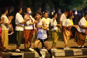 BIB: 4118
                            <button type="button" onclick="openModal(15182729)" class="btn btn-primary btn-sm float-right btn-popup" data-toggle="modal" data-target=".modal-high-quality">
                        <i class="fas fa-shopping-cart"></i> Add to Cart
                    </button>
                                            <button type="button" onclick="isThisMe(15182729, true)" class="btn btn-success btn-sm float-right btn-popup btn-isme hidden" data-toggle="tooltip" data-placement="bottom" title="นี่คือรูปของคุณใช่ไหม คลิกที่นี่เพื่อเอาเข้าอัลบั้ม">
                        <i class="fas fa-plus"></i> Add to album
                    </button>
                    <button type="button" onclick="isThisMe(15182729, false)" class="btn btn-warning btn-sm float-right btn-popup btn-isnotme hidden">
                        <i class="fas fa-ban"></i> Remove from album
                    </button>