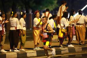 BIB: 071
                            <button type="button" onclick="openModal(15183925)" class="btn btn-primary btn-sm float-right btn-popup" data-toggle="modal" data-target=".modal-high-quality">
                        <i class="fas fa-shopping-cart"></i> Add to Cart
                    </button>
                                            <button type="button" onclick="isThisMe(15183925, true)" class="btn btn-success btn-sm float-right btn-popup btn-isme hidden" data-toggle="tooltip" data-placement="bottom" title="นี่คือรูปของคุณใช่ไหม คลิกที่นี่เพื่อเอาเข้าอัลบั้ม">
                        <i class="fas fa-plus"></i> Add to album
                    </button>
                    <button type="button" onclick="isThisMe(15183925, false)" class="btn btn-warning btn-sm float-right btn-popup btn-isnotme hidden">
                        <i class="fas fa-ban"></i> Remove from album
                    </button>