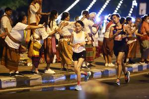 BIB: 2615, 22950
                            <button type="button" onclick="openModal(15182421)" class="btn btn-primary btn-sm float-right btn-popup" data-toggle="modal" data-target=".modal-high-quality">
                        <i class="fas fa-shopping-cart"></i> Add to Cart
                    </button>
                                            <button type="button" onclick="isThisMe(15182421, true)" class="btn btn-success btn-sm float-right btn-popup btn-isme hidden" data-toggle="tooltip" data-placement="bottom" title="นี่คือรูปของคุณใช่ไหม คลิกที่นี่เพื่อเอาเข้าอัลบั้ม">
                        <i class="fas fa-plus"></i> Add to album
                    </button>
                    <button type="button" onclick="isThisMe(15182421, false)" class="btn btn-warning btn-sm float-right btn-popup btn-isnotme hidden">
                        <i class="fas fa-ban"></i> Remove from album
                    </button>