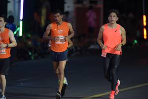 BIB: 300, 365, 388
                            <button type="button" onclick="openModal(14266060)" class="btn btn-primary btn-sm float-right btn-popup" data-toggle="modal" data-target=".modal-high-quality">
                        <i class="fas fa-shopping-cart"></i> Add to Cart
                    </button>
                                            <button type="button" onclick="isThisMe(14266060, true)" class="btn btn-success btn-sm float-right btn-popup btn-isme hidden" data-toggle="tooltip" data-placement="bottom" title="นี่คือรูปของคุณใช่ไหม คลิกที่นี่เพื่อเอาเข้าอัลบั้ม">
                        <i class="fas fa-plus"></i> Add to album
                    </button>
                    <button type="button" onclick="isThisMe(14266060, false)" class="btn btn-warning btn-sm float-right btn-popup btn-isnotme hidden">
                        <i class="fas fa-ban"></i> Remove from album
                    </button>