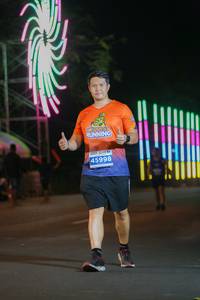 BIB: 45998
                            <button type="button" onclick="openModal(15406141)" class="btn btn-primary btn-sm float-right btn-popup" data-toggle="modal" data-target=".modal-high-quality">
                        <i class="fas fa-shopping-cart"></i> Add to Cart
                    </button>
                                            <button type="button" onclick="isThisMe(15406141, true)" class="btn btn-success btn-sm float-right btn-popup btn-isme hidden" data-toggle="tooltip" data-placement="bottom" title="นี่คือรูปของคุณใช่ไหม คลิกที่นี่เพื่อเอาเข้าอัลบั้ม">
                        <i class="fas fa-plus"></i> Add to album
                    </button>
                    <button type="button" onclick="isThisMe(15406141, false)" class="btn btn-warning btn-sm float-right btn-popup btn-isnotme hidden">
                        <i class="fas fa-ban"></i> Remove from album
                    </button>