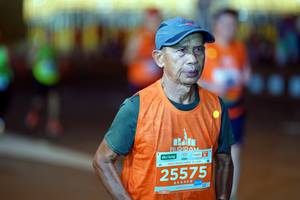 BIB: 25575, 014
                            <button type="button" onclick="openModal(15163114)" class="btn btn-primary btn-sm float-right btn-popup" data-toggle="modal" data-target=".modal-high-quality">
                        <i class="fas fa-shopping-cart"></i> Add to Cart
                    </button>
                                            <button type="button" onclick="isThisMe(15163114, true)" class="btn btn-success btn-sm float-right btn-popup btn-isme hidden" data-toggle="tooltip" data-placement="bottom" title="นี่คือรูปของคุณใช่ไหม คลิกที่นี่เพื่อเอาเข้าอัลบั้ม">
                        <i class="fas fa-plus"></i> Add to album
                    </button>
                    <button type="button" onclick="isThisMe(15163114, false)" class="btn btn-warning btn-sm float-right btn-popup btn-isnotme hidden">
                        <i class="fas fa-ban"></i> Remove from album
                    </button>