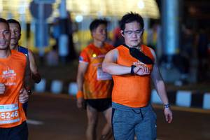 BIB: 5246
                            <button type="button" onclick="openModal(15233374)" class="btn btn-primary btn-sm float-right btn-popup" data-toggle="modal" data-target=".modal-high-quality">
                        <i class="fas fa-shopping-cart"></i> Add to Cart
                    </button>
                                            <button type="button" onclick="isThisMe(15233374, true)" class="btn btn-success btn-sm float-right btn-popup btn-isme hidden" data-toggle="tooltip" data-placement="bottom" title="นี่คือรูปของคุณใช่ไหม คลิกที่นี่เพื่อเอาเข้าอัลบั้ม">
                        <i class="fas fa-plus"></i> Add to album
                    </button>
                    <button type="button" onclick="isThisMe(15233374, false)" class="btn btn-warning btn-sm float-right btn-popup btn-isnotme hidden">
                        <i class="fas fa-ban"></i> Remove from album
                    </button>