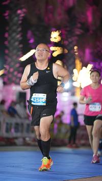 BIB: 42586, 475
                            <button type="button" onclick="openModal(14558994)" class="btn btn-primary btn-sm float-right btn-popup" data-toggle="modal" data-target=".modal-high-quality">
                        <i class="fas fa-shopping-cart"></i> Add to Cart
                    </button>
                                            <button type="button" onclick="isThisMe(14558994, true)" class="btn btn-success btn-sm float-right btn-popup btn-isme hidden" data-toggle="tooltip" data-placement="bottom" title="นี่คือรูปของคุณใช่ไหม คลิกที่นี่เพื่อเอาเข้าอัลบั้ม">
                        <i class="fas fa-plus"></i> Add to album
                    </button>
                    <button type="button" onclick="isThisMe(14558994, false)" class="btn btn-warning btn-sm float-right btn-popup btn-isnotme hidden">
                        <i class="fas fa-ban"></i> Remove from album
                    </button>