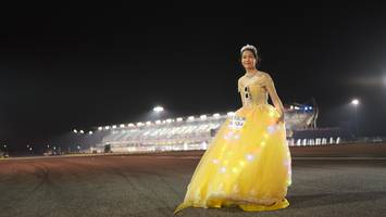 BIB: 104
                            <button type="button" onclick="openModal(14171816)" class="btn btn-primary btn-sm float-right btn-popup" data-toggle="modal" data-target=".modal-high-quality">
                        <i class="fas fa-shopping-cart"></i> Add to Cart
                    </button>
                                            <button type="button" onclick="isThisMe(14171816, true)" class="btn btn-success btn-sm float-right btn-popup btn-isme hidden" data-toggle="tooltip" data-placement="bottom" title="นี่คือรูปของคุณใช่ไหม คลิกที่นี่เพื่อเอาเข้าอัลบั้ม">
                        <i class="fas fa-plus"></i> Add to album
                    </button>
                    <button type="button" onclick="isThisMe(14171816, false)" class="btn btn-warning btn-sm float-right btn-popup btn-isnotme hidden">
                        <i class="fas fa-ban"></i> Remove from album
                    </button>