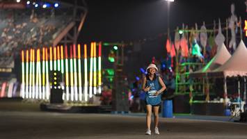 BIB: 415
                            <button type="button" onclick="openModal(14205518)" class="btn btn-primary btn-sm float-right btn-popup" data-toggle="modal" data-target=".modal-high-quality">
                        <i class="fas fa-shopping-cart"></i> Add to Cart
                    </button>
                                            <button type="button" onclick="isThisMe(14205518, true)" class="btn btn-success btn-sm float-right btn-popup btn-isme hidden" data-toggle="tooltip" data-placement="bottom" title="นี่คือรูปของคุณใช่ไหม คลิกที่นี่เพื่อเอาเข้าอัลบั้ม">
                        <i class="fas fa-plus"></i> Add to album
                    </button>
                    <button type="button" onclick="isThisMe(14205518, false)" class="btn btn-warning btn-sm float-right btn-popup btn-isnotme hidden">
                        <i class="fas fa-ban"></i> Remove from album
                    </button>