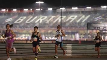 BIB: 1721, 20903
                            <button type="button" onclick="openModal(14179654)" class="btn btn-primary btn-sm float-right btn-popup" data-toggle="modal" data-target=".modal-high-quality">
                        <i class="fas fa-shopping-cart"></i> Add to Cart
                    </button>
                                            <button type="button" onclick="isThisMe(14179654, true)" class="btn btn-success btn-sm float-right btn-popup btn-isme hidden" data-toggle="tooltip" data-placement="bottom" title="นี่คือรูปของคุณใช่ไหม คลิกที่นี่เพื่อเอาเข้าอัลบั้ม">
                        <i class="fas fa-plus"></i> Add to album
                    </button>
                    <button type="button" onclick="isThisMe(14179654, false)" class="btn btn-warning btn-sm float-right btn-popup btn-isnotme hidden">
                        <i class="fas fa-ban"></i> Remove from album
                    </button>