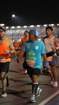 BIB: 2140, 094, 20150
                            <button type="button" onclick="openModal(14275968)" class="btn btn-primary btn-sm float-right btn-popup" data-toggle="modal" data-target=".modal-high-quality">
                        <i class="fas fa-shopping-cart"></i> Add to Cart
                    </button>
                                            <button type="button" onclick="isThisMe(14275968, true)" class="btn btn-success btn-sm float-right btn-popup btn-isme hidden" data-toggle="tooltip" data-placement="bottom" title="นี่คือรูปของคุณใช่ไหม คลิกที่นี่เพื่อเอาเข้าอัลบั้ม">
                        <i class="fas fa-plus"></i> Add to album
                    </button>
                    <button type="button" onclick="isThisMe(14275968, false)" class="btn btn-warning btn-sm float-right btn-popup btn-isnotme hidden">
                        <i class="fas fa-ban"></i> Remove from album
                    </button>