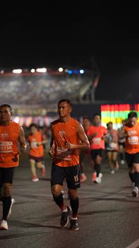 BIB: 0736, 25325
                            <button type="button" onclick="openModal(14237528)" class="btn btn-primary btn-sm float-right btn-popup" data-toggle="modal" data-target=".modal-high-quality">
                        <i class="fas fa-shopping-cart"></i> Add to Cart
                    </button>
                                            <button type="button" onclick="isThisMe(14237528, true)" class="btn btn-success btn-sm float-right btn-popup btn-isme hidden" data-toggle="tooltip" data-placement="bottom" title="นี่คือรูปของคุณใช่ไหม คลิกที่นี่เพื่อเอาเข้าอัลบั้ม">
                        <i class="fas fa-plus"></i> Add to album
                    </button>
                    <button type="button" onclick="isThisMe(14237528, false)" class="btn btn-warning btn-sm float-right btn-popup btn-isnotme hidden">
                        <i class="fas fa-ban"></i> Remove from album
                    </button>