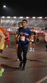 BIB: 8453
                            <button type="button" onclick="openModal(14257215)" class="btn btn-primary btn-sm float-right btn-popup" data-toggle="modal" data-target=".modal-high-quality">
                        <i class="fas fa-shopping-cart"></i> Add to Cart
                    </button>
                                            <button type="button" onclick="isThisMe(14257215, true)" class="btn btn-success btn-sm float-right btn-popup btn-isme hidden" data-toggle="tooltip" data-placement="bottom" title="นี่คือรูปของคุณใช่ไหม คลิกที่นี่เพื่อเอาเข้าอัลบั้ม">
                        <i class="fas fa-plus"></i> Add to album
                    </button>
                    <button type="button" onclick="isThisMe(14257215, false)" class="btn btn-warning btn-sm float-right btn-popup btn-isnotme hidden">
                        <i class="fas fa-ban"></i> Remove from album
                    </button>