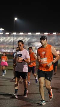 BIB: 300, 27140
                            <button type="button" onclick="openModal(14255553)" class="btn btn-primary btn-sm float-right btn-popup" data-toggle="modal" data-target=".modal-high-quality">
                        <i class="fas fa-shopping-cart"></i> Add to Cart
                    </button>
                                            <button type="button" onclick="isThisMe(14255553, true)" class="btn btn-success btn-sm float-right btn-popup btn-isme hidden" data-toggle="tooltip" data-placement="bottom" title="นี่คือรูปของคุณใช่ไหม คลิกที่นี่เพื่อเอาเข้าอัลบั้ม">
                        <i class="fas fa-plus"></i> Add to album
                    </button>
                    <button type="button" onclick="isThisMe(14255553, false)" class="btn btn-warning btn-sm float-right btn-popup btn-isnotme hidden">
                        <i class="fas fa-ban"></i> Remove from album
                    </button>