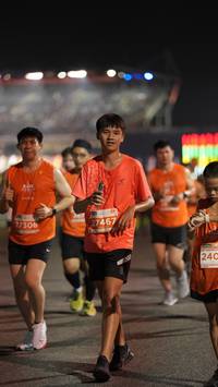 BIB: 27306, 27467, 240
                            <button type="button" onclick="openModal(14259804)" class="btn btn-primary btn-sm float-right btn-popup" data-toggle="modal" data-target=".modal-high-quality">
                        <i class="fas fa-shopping-cart"></i> Add to Cart
                    </button>
                                            <button type="button" onclick="isThisMe(14259804, true)" class="btn btn-success btn-sm float-right btn-popup btn-isme hidden" data-toggle="tooltip" data-placement="bottom" title="นี่คือรูปของคุณใช่ไหม คลิกที่นี่เพื่อเอาเข้าอัลบั้ม">
                        <i class="fas fa-plus"></i> Add to album
                    </button>
                    <button type="button" onclick="isThisMe(14259804, false)" class="btn btn-warning btn-sm float-right btn-popup btn-isnotme hidden">
                        <i class="fas fa-ban"></i> Remove from album
                    </button>