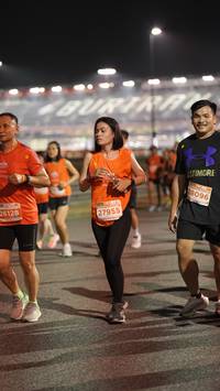 BIB: 28096, 26128, 27955
                            <button type="button" onclick="openModal(14325085)" class="btn btn-primary btn-sm float-right btn-popup" data-toggle="modal" data-target=".modal-high-quality">
                        <i class="fas fa-shopping-cart"></i> Add to Cart
                    </button>
                                            <button type="button" onclick="isThisMe(14325085, true)" class="btn btn-success btn-sm float-right btn-popup btn-isme hidden" data-toggle="tooltip" data-placement="bottom" title="นี่คือรูปของคุณใช่ไหม คลิกที่นี่เพื่อเอาเข้าอัลบั้ม">
                        <i class="fas fa-plus"></i> Add to album
                    </button>
                    <button type="button" onclick="isThisMe(14325085, false)" class="btn btn-warning btn-sm float-right btn-popup btn-isnotme hidden">
                        <i class="fas fa-ban"></i> Remove from album
                    </button>