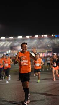 BIB: 25403
                            <button type="button" onclick="openModal(14250827)" class="btn btn-primary btn-sm float-right btn-popup" data-toggle="modal" data-target=".modal-high-quality">
                        <i class="fas fa-shopping-cart"></i> Add to Cart
                    </button>
                                            <button type="button" onclick="isThisMe(14250827, true)" class="btn btn-success btn-sm float-right btn-popup btn-isme hidden" data-toggle="tooltip" data-placement="bottom" title="นี่คือรูปของคุณใช่ไหม คลิกที่นี่เพื่อเอาเข้าอัลบั้ม">
                        <i class="fas fa-plus"></i> Add to album
                    </button>
                    <button type="button" onclick="isThisMe(14250827, false)" class="btn btn-warning btn-sm float-right btn-popup btn-isnotme hidden">
                        <i class="fas fa-ban"></i> Remove from album
                    </button>