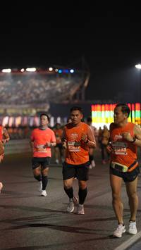 BIB: 5033, 217
                            <button type="button" onclick="openModal(14237634)" class="btn btn-primary btn-sm float-right btn-popup" data-toggle="modal" data-target=".modal-high-quality">
                        <i class="fas fa-shopping-cart"></i> Add to Cart
                    </button>
                                            <button type="button" onclick="isThisMe(14237634, true)" class="btn btn-success btn-sm float-right btn-popup btn-isme hidden" data-toggle="tooltip" data-placement="bottom" title="นี่คือรูปของคุณใช่ไหม คลิกที่นี่เพื่อเอาเข้าอัลบั้ม">
                        <i class="fas fa-plus"></i> Add to album
                    </button>
                    <button type="button" onclick="isThisMe(14237634, false)" class="btn btn-warning btn-sm float-right btn-popup btn-isnotme hidden">
                        <i class="fas fa-ban"></i> Remove from album
                    </button>