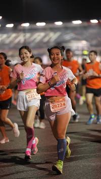 BIB: 2250, 28224
                            <button type="button" onclick="openModal(14272285)" class="btn btn-primary btn-sm float-right btn-popup" data-toggle="modal" data-target=".modal-high-quality">
                        <i class="fas fa-shopping-cart"></i> Add to Cart
                    </button>
                                            <button type="button" onclick="isThisMe(14272285, true)" class="btn btn-success btn-sm float-right btn-popup btn-isme hidden" data-toggle="tooltip" data-placement="bottom" title="นี่คือรูปของคุณใช่ไหม คลิกที่นี่เพื่อเอาเข้าอัลบั้ม">
                        <i class="fas fa-plus"></i> Add to album
                    </button>
                    <button type="button" onclick="isThisMe(14272285, false)" class="btn btn-warning btn-sm float-right btn-popup btn-isnotme hidden">
                        <i class="fas fa-ban"></i> Remove from album
                    </button>