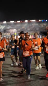 BIB: 543, 28250
                            <button type="button" onclick="openModal(14296018)" class="btn btn-primary btn-sm float-right btn-popup" data-toggle="modal" data-target=".modal-high-quality">
                        <i class="fas fa-shopping-cart"></i> Add to Cart
                    </button>
                                            <button type="button" onclick="isThisMe(14296018, true)" class="btn btn-success btn-sm float-right btn-popup btn-isme hidden" data-toggle="tooltip" data-placement="bottom" title="นี่คือรูปของคุณใช่ไหม คลิกที่นี่เพื่อเอาเข้าอัลบั้ม">
                        <i class="fas fa-plus"></i> Add to album
                    </button>
                    <button type="button" onclick="isThisMe(14296018, false)" class="btn btn-warning btn-sm float-right btn-popup btn-isnotme hidden">
                        <i class="fas fa-ban"></i> Remove from album
                    </button>