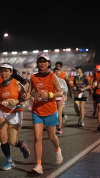 BIB: 242, 
                            <button type="button" onclick="openModal(14305585)" class="btn btn-primary btn-sm float-right btn-popup" data-toggle="modal" data-target=".modal-high-quality">
                        <i class="fas fa-shopping-cart"></i> Add to Cart
                    </button>
                                            <button type="button" onclick="isThisMe(14305585, true)" class="btn btn-success btn-sm float-right btn-popup btn-isme hidden" data-toggle="tooltip" data-placement="bottom" title="นี่คือรูปของคุณใช่ไหม คลิกที่นี่เพื่อเอาเข้าอัลบั้ม">
                        <i class="fas fa-plus"></i> Add to album
                    </button>
                    <button type="button" onclick="isThisMe(14305585, false)" class="btn btn-warning btn-sm float-right btn-popup btn-isnotme hidden">
                        <i class="fas fa-ban"></i> Remove from album
                    </button>