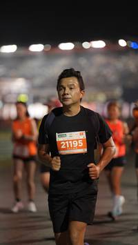 BIB: 21195
                            <button type="button" onclick="openModal(14252691)" class="btn btn-primary btn-sm float-right btn-popup" data-toggle="modal" data-target=".modal-high-quality">
                        <i class="fas fa-shopping-cart"></i> Add to Cart
                    </button>
                                            <button type="button" onclick="isThisMe(14252691, true)" class="btn btn-success btn-sm float-right btn-popup btn-isme hidden" data-toggle="tooltip" data-placement="bottom" title="นี่คือรูปของคุณใช่ไหม คลิกที่นี่เพื่อเอาเข้าอัลบั้ม">
                        <i class="fas fa-plus"></i> Add to album
                    </button>
                    <button type="button" onclick="isThisMe(14252691, false)" class="btn btn-warning btn-sm float-right btn-popup btn-isnotme hidden">
                        <i class="fas fa-ban"></i> Remove from album
                    </button>