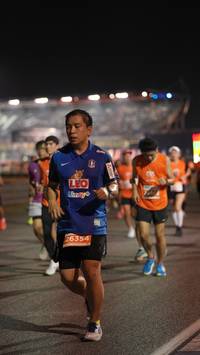 BIB: 26354
                            <button type="button" onclick="openModal(14253447)" class="btn btn-primary btn-sm float-right btn-popup" data-toggle="modal" data-target=".modal-high-quality">
                        <i class="fas fa-shopping-cart"></i> Add to Cart
                    </button>
                                            <button type="button" onclick="isThisMe(14253447, true)" class="btn btn-success btn-sm float-right btn-popup btn-isme hidden" data-toggle="tooltip" data-placement="bottom" title="นี่คือรูปของคุณใช่ไหม คลิกที่นี่เพื่อเอาเข้าอัลบั้ม">
                        <i class="fas fa-plus"></i> Add to album
                    </button>
                    <button type="button" onclick="isThisMe(14253447, false)" class="btn btn-warning btn-sm float-right btn-popup btn-isnotme hidden">
                        <i class="fas fa-ban"></i> Remove from album
                    </button>