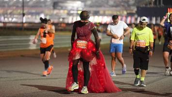 BIB: 95224, 26919
                            <button type="button" onclick="openModal(14323918)" class="btn btn-primary btn-sm float-right btn-popup" data-toggle="modal" data-target=".modal-high-quality">
                        <i class="fas fa-shopping-cart"></i> Add to Cart
                    </button>
                                            <button type="button" onclick="isThisMe(14323918, true)" class="btn btn-success btn-sm float-right btn-popup btn-isme hidden" data-toggle="tooltip" data-placement="bottom" title="นี่คือรูปของคุณใช่ไหม คลิกที่นี่เพื่อเอาเข้าอัลบั้ม">
                        <i class="fas fa-plus"></i> Add to album
                    </button>
                    <button type="button" onclick="isThisMe(14323918, false)" class="btn btn-warning btn-sm float-right btn-popup btn-isnotme hidden">
                        <i class="fas fa-ban"></i> Remove from album
                    </button>