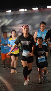 BIB: 92113, 92108
                            <button type="button" onclick="openModal(14355816)" class="btn btn-primary btn-sm float-right btn-popup" data-toggle="modal" data-target=".modal-high-quality">
                        <i class="fas fa-shopping-cart"></i> Add to Cart
                    </button>
                                            <button type="button" onclick="isThisMe(14355816, true)" class="btn btn-success btn-sm float-right btn-popup btn-isme hidden" data-toggle="tooltip" data-placement="bottom" title="นี่คือรูปของคุณใช่ไหม คลิกที่นี่เพื่อเอาเข้าอัลบั้ม">
                        <i class="fas fa-plus"></i> Add to album
                    </button>
                    <button type="button" onclick="isThisMe(14355816, false)" class="btn btn-warning btn-sm float-right btn-popup btn-isnotme hidden">
                        <i class="fas fa-ban"></i> Remove from album
                    </button>