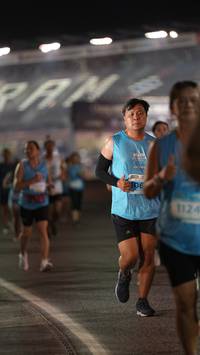 BIB: 106, 1124
                            <button type="button" onclick="openModal(14354356)" class="btn btn-primary btn-sm float-right btn-popup" data-toggle="modal" data-target=".modal-high-quality">
                        <i class="fas fa-shopping-cart"></i> Add to Cart
                    </button>
                                            <button type="button" onclick="isThisMe(14354356, true)" class="btn btn-success btn-sm float-right btn-popup btn-isme hidden" data-toggle="tooltip" data-placement="bottom" title="นี่คือรูปของคุณใช่ไหม คลิกที่นี่เพื่อเอาเข้าอัลบั้ม">
                        <i class="fas fa-plus"></i> Add to album
                    </button>
                    <button type="button" onclick="isThisMe(14354356, false)" class="btn btn-warning btn-sm float-right btn-popup btn-isnotme hidden">
                        <i class="fas fa-ban"></i> Remove from album
                    </button>