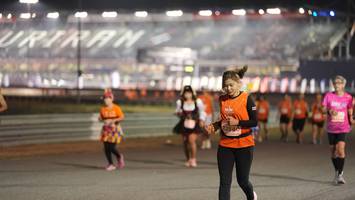 BIB: 2840
                            <button type="button" onclick="openModal(14325226)" class="btn btn-primary btn-sm float-right btn-popup" data-toggle="modal" data-target=".modal-high-quality">
                        <i class="fas fa-shopping-cart"></i> Add to Cart
                    </button>
                                            <button type="button" onclick="isThisMe(14325226, true)" class="btn btn-success btn-sm float-right btn-popup btn-isme hidden" data-toggle="tooltip" data-placement="bottom" title="นี่คือรูปของคุณใช่ไหม คลิกที่นี่เพื่อเอาเข้าอัลบั้ม">
                        <i class="fas fa-plus"></i> Add to album
                    </button>
                    <button type="button" onclick="isThisMe(14325226, false)" class="btn btn-warning btn-sm float-right btn-popup btn-isnotme hidden">
                        <i class="fas fa-ban"></i> Remove from album
                    </button>