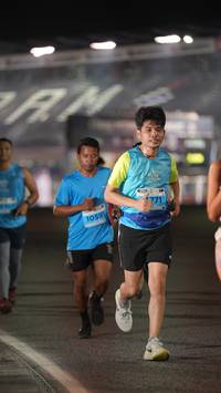 BIB: 10591
                            <button type="button" onclick="openModal(14344556)" class="btn btn-primary btn-sm float-right btn-popup" data-toggle="modal" data-target=".modal-high-quality">
                        <i class="fas fa-shopping-cart"></i> Add to Cart
                    </button>
                                            <button type="button" onclick="isThisMe(14344556, true)" class="btn btn-success btn-sm float-right btn-popup btn-isme hidden" data-toggle="tooltip" data-placement="bottom" title="นี่คือรูปของคุณใช่ไหม คลิกที่นี่เพื่อเอาเข้าอัลบั้ม">
                        <i class="fas fa-plus"></i> Add to album
                    </button>
                    <button type="button" onclick="isThisMe(14344556, false)" class="btn btn-warning btn-sm float-right btn-popup btn-isnotme hidden">
                        <i class="fas fa-ban"></i> Remove from album
                    </button>