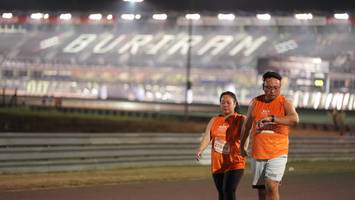 BIB: 27888
                            <button type="button" onclick="openModal(14333880)" class="btn btn-primary btn-sm float-right btn-popup" data-toggle="modal" data-target=".modal-high-quality">
                        <i class="fas fa-shopping-cart"></i> Add to Cart
                    </button>
                                            <button type="button" onclick="isThisMe(14333880, true)" class="btn btn-success btn-sm float-right btn-popup btn-isme hidden" data-toggle="tooltip" data-placement="bottom" title="นี่คือรูปของคุณใช่ไหม คลิกที่นี่เพื่อเอาเข้าอัลบั้ม">
                        <i class="fas fa-plus"></i> Add to album
                    </button>
                    <button type="button" onclick="isThisMe(14333880, false)" class="btn btn-warning btn-sm float-right btn-popup btn-isnotme hidden">
                        <i class="fas fa-ban"></i> Remove from album
                    </button>