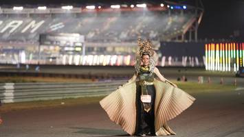 BIB: 29323
                            <button type="button" onclick="openModal(14336140)" class="btn btn-primary btn-sm float-right btn-popup" data-toggle="modal" data-target=".modal-high-quality">
                        <i class="fas fa-shopping-cart"></i> Add to Cart
                    </button>
                                            <button type="button" onclick="isThisMe(14336140, true)" class="btn btn-success btn-sm float-right btn-popup btn-isme hidden" data-toggle="tooltip" data-placement="bottom" title="นี่คือรูปของคุณใช่ไหม คลิกที่นี่เพื่อเอาเข้าอัลบั้ม">
                        <i class="fas fa-plus"></i> Add to album
                    </button>
                    <button type="button" onclick="isThisMe(14336140, false)" class="btn btn-warning btn-sm float-right btn-popup btn-isnotme hidden">
                        <i class="fas fa-ban"></i> Remove from album
                    </button>