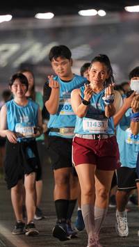 BIB: 11431
                            <button type="button" onclick="openModal(14357958)" class="btn btn-primary btn-sm float-right btn-popup" data-toggle="modal" data-target=".modal-high-quality">
                        <i class="fas fa-shopping-cart"></i> Add to Cart
                    </button>
                                            <button type="button" onclick="isThisMe(14357958, true)" class="btn btn-success btn-sm float-right btn-popup btn-isme hidden" data-toggle="tooltip" data-placement="bottom" title="นี่คือรูปของคุณใช่ไหม คลิกที่นี่เพื่อเอาเข้าอัลบั้ม">
                        <i class="fas fa-plus"></i> Add to album
                    </button>
                    <button type="button" onclick="isThisMe(14357958, false)" class="btn btn-warning btn-sm float-right btn-popup btn-isnotme hidden">
                        <i class="fas fa-ban"></i> Remove from album
                    </button>