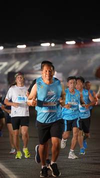 BIB: 1325, 651, 164, 007
                            <button type="button" onclick="openModal(14348446)" class="btn btn-primary btn-sm float-right btn-popup" data-toggle="modal" data-target=".modal-high-quality">
                        <i class="fas fa-shopping-cart"></i> Add to Cart
                    </button>
                                            <button type="button" onclick="isThisMe(14348446, true)" class="btn btn-success btn-sm float-right btn-popup btn-isme hidden" data-toggle="tooltip" data-placement="bottom" title="นี่คือรูปของคุณใช่ไหม คลิกที่นี่เพื่อเอาเข้าอัลบั้ม">
                        <i class="fas fa-plus"></i> Add to album
                    </button>
                    <button type="button" onclick="isThisMe(14348446, false)" class="btn btn-warning btn-sm float-right btn-popup btn-isnotme hidden">
                        <i class="fas fa-ban"></i> Remove from album
                    </button>