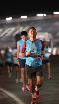BIB: 13043
                            <button type="button" onclick="openModal(14354941)" class="btn btn-primary btn-sm float-right btn-popup" data-toggle="modal" data-target=".modal-high-quality">
                        <i class="fas fa-shopping-cart"></i> Add to Cart
                    </button>
                                            <button type="button" onclick="isThisMe(14354941, true)" class="btn btn-success btn-sm float-right btn-popup btn-isme hidden" data-toggle="tooltip" data-placement="bottom" title="นี่คือรูปของคุณใช่ไหม คลิกที่นี่เพื่อเอาเข้าอัลบั้ม">
                        <i class="fas fa-plus"></i> Add to album
                    </button>
                    <button type="button" onclick="isThisMe(14354941, false)" class="btn btn-warning btn-sm float-right btn-popup btn-isnotme hidden">
                        <i class="fas fa-ban"></i> Remove from album
                    </button>