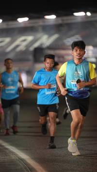 BIB: 591
                            <button type="button" onclick="openModal(14344562)" class="btn btn-primary btn-sm float-right btn-popup" data-toggle="modal" data-target=".modal-high-quality">
                        <i class="fas fa-shopping-cart"></i> Add to Cart
                    </button>
                                            <button type="button" onclick="isThisMe(14344562, true)" class="btn btn-success btn-sm float-right btn-popup btn-isme hidden" data-toggle="tooltip" data-placement="bottom" title="นี่คือรูปของคุณใช่ไหม คลิกที่นี่เพื่อเอาเข้าอัลบั้ม">
                        <i class="fas fa-plus"></i> Add to album
                    </button>
                    <button type="button" onclick="isThisMe(14344562, false)" class="btn btn-warning btn-sm float-right btn-popup btn-isnotme hidden">
                        <i class="fas fa-ban"></i> Remove from album
                    </button>