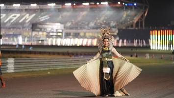 BIB: 2932
                            <button type="button" onclick="openModal(14336031)" class="btn btn-primary btn-sm float-right btn-popup" data-toggle="modal" data-target=".modal-high-quality">
                        <i class="fas fa-shopping-cart"></i> Add to Cart
                    </button>
                                            <button type="button" onclick="isThisMe(14336031, true)" class="btn btn-success btn-sm float-right btn-popup btn-isme hidden" data-toggle="tooltip" data-placement="bottom" title="นี่คือรูปของคุณใช่ไหม คลิกที่นี่เพื่อเอาเข้าอัลบั้ม">
                        <i class="fas fa-plus"></i> Add to album
                    </button>
                    <button type="button" onclick="isThisMe(14336031, false)" class="btn btn-warning btn-sm float-right btn-popup btn-isnotme hidden">
                        <i class="fas fa-ban"></i> Remove from album
                    </button>