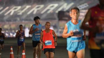 BIB: 10574, 33184, 0363
                            <button type="button" onclick="openModal(14339831)" class="btn btn-primary btn-sm float-right btn-popup" data-toggle="modal" data-target=".modal-high-quality">
                        <i class="fas fa-shopping-cart"></i> Add to Cart
                    </button>
                                            <button type="button" onclick="isThisMe(14339831, true)" class="btn btn-success btn-sm float-right btn-popup btn-isme hidden" data-toggle="tooltip" data-placement="bottom" title="นี่คือรูปของคุณใช่ไหม คลิกที่นี่เพื่อเอาเข้าอัลบั้ม">
                        <i class="fas fa-plus"></i> Add to album
                    </button>
                    <button type="button" onclick="isThisMe(14339831, false)" class="btn btn-warning btn-sm float-right btn-popup btn-isnotme hidden">
                        <i class="fas fa-ban"></i> Remove from album
                    </button>