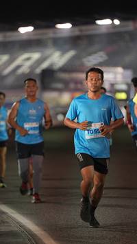 BIB: 400
                            <button type="button" onclick="openModal(14344610)" class="btn btn-primary btn-sm float-right btn-popup" data-toggle="modal" data-target=".modal-high-quality">
                        <i class="fas fa-shopping-cart"></i> Add to Cart
                    </button>
                                            <button type="button" onclick="isThisMe(14344610, true)" class="btn btn-success btn-sm float-right btn-popup btn-isme hidden" data-toggle="tooltip" data-placement="bottom" title="นี่คือรูปของคุณใช่ไหม คลิกที่นี่เพื่อเอาเข้าอัลบั้ม">
                        <i class="fas fa-plus"></i> Add to album
                    </button>
                    <button type="button" onclick="isThisMe(14344610, false)" class="btn btn-warning btn-sm float-right btn-popup btn-isnotme hidden">
                        <i class="fas fa-ban"></i> Remove from album
                    </button>