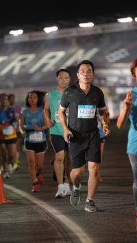 BIB: 14264
                            <button type="button" onclick="openModal(14354223)" class="btn btn-primary btn-sm float-right btn-popup" data-toggle="modal" data-target=".modal-high-quality">
                        <i class="fas fa-shopping-cart"></i> Add to Cart
                    </button>
                                            <button type="button" onclick="isThisMe(14354223, true)" class="btn btn-success btn-sm float-right btn-popup btn-isme hidden" data-toggle="tooltip" data-placement="bottom" title="นี่คือรูปของคุณใช่ไหม คลิกที่นี่เพื่อเอาเข้าอัลบั้ม">
                        <i class="fas fa-plus"></i> Add to album
                    </button>
                    <button type="button" onclick="isThisMe(14354223, false)" class="btn btn-warning btn-sm float-right btn-popup btn-isnotme hidden">
                        <i class="fas fa-ban"></i> Remove from album
                    </button>