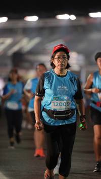 BIB: 2021, 12009
                            <button type="button" onclick="openModal(14371970)" class="btn btn-primary btn-sm float-right btn-popup" data-toggle="modal" data-target=".modal-high-quality">
                        <i class="fas fa-shopping-cart"></i> Add to Cart
                    </button>
                                            <button type="button" onclick="isThisMe(14371970, true)" class="btn btn-success btn-sm float-right btn-popup btn-isme hidden" data-toggle="tooltip" data-placement="bottom" title="นี่คือรูปของคุณใช่ไหม คลิกที่นี่เพื่อเอาเข้าอัลบั้ม">
                        <i class="fas fa-plus"></i> Add to album
                    </button>
                    <button type="button" onclick="isThisMe(14371970, false)" class="btn btn-warning btn-sm float-right btn-popup btn-isnotme hidden">
                        <i class="fas fa-ban"></i> Remove from album
                    </button>