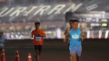 BIB: 1000, 33808, 14917
                            <button type="button" onclick="openModal(14341297)" class="btn btn-primary btn-sm float-right btn-popup" data-toggle="modal" data-target=".modal-high-quality">
                        <i class="fas fa-shopping-cart"></i> Add to Cart
                    </button>
                                            <button type="button" onclick="isThisMe(14341297, true)" class="btn btn-success btn-sm float-right btn-popup btn-isme hidden" data-toggle="tooltip" data-placement="bottom" title="นี่คือรูปของคุณใช่ไหม คลิกที่นี่เพื่อเอาเข้าอัลบั้ม">
                        <i class="fas fa-plus"></i> Add to album
                    </button>
                    <button type="button" onclick="isThisMe(14341297, false)" class="btn btn-warning btn-sm float-right btn-popup btn-isnotme hidden">
                        <i class="fas fa-ban"></i> Remove from album
                    </button>