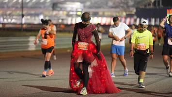 BIB: 95224, 26919
                            <button type="button" onclick="openModal(14323887)" class="btn btn-primary btn-sm float-right btn-popup" data-toggle="modal" data-target=".modal-high-quality">
                        <i class="fas fa-shopping-cart"></i> Add to Cart
                    </button>
                                            <button type="button" onclick="isThisMe(14323887, true)" class="btn btn-success btn-sm float-right btn-popup btn-isme hidden" data-toggle="tooltip" data-placement="bottom" title="นี่คือรูปของคุณใช่ไหม คลิกที่นี่เพื่อเอาเข้าอัลบั้ม">
                        <i class="fas fa-plus"></i> Add to album
                    </button>
                    <button type="button" onclick="isThisMe(14323887, false)" class="btn btn-warning btn-sm float-right btn-popup btn-isnotme hidden">
                        <i class="fas fa-ban"></i> Remove from album
                    </button>