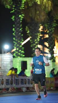 BIB: 40102
                            <button type="button" onclick="openModal(14483569)" class="btn btn-primary btn-sm float-right btn-popup" data-toggle="modal" data-target=".modal-high-quality">
                        <i class="fas fa-shopping-cart"></i> Add to Cart
                    </button>
                                            <button type="button" onclick="isThisMe(14483569, true)" class="btn btn-success btn-sm float-right btn-popup btn-isme hidden" data-toggle="tooltip" data-placement="bottom" title="นี่คือรูปของคุณใช่ไหม คลิกที่นี่เพื่อเอาเข้าอัลบั้ม">
                        <i class="fas fa-plus"></i> Add to album
                    </button>
                    <button type="button" onclick="isThisMe(14483569, false)" class="btn btn-warning btn-sm float-right btn-popup btn-isnotme hidden">
                        <i class="fas fa-ban"></i> Remove from album
                    </button>