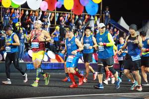 BIB: 41526, 032, 40252, 0322, 42496
                            <button type="button" onclick="openModal(15066770)" class="btn btn-primary btn-sm float-right btn-popup" data-toggle="modal" data-target=".modal-high-quality">
                        <i class="fas fa-shopping-cart"></i> Add to Cart
                    </button>
                                            <button type="button" onclick="isThisMe(15066770, true)" class="btn btn-success btn-sm float-right btn-popup btn-isme hidden" data-toggle="tooltip" data-placement="bottom" title="นี่คือรูปของคุณใช่ไหม คลิกที่นี่เพื่อเอาเข้าอัลบั้ม">
                        <i class="fas fa-plus"></i> Add to album
                    </button>
                    <button type="button" onclick="isThisMe(15066770, false)" class="btn btn-warning btn-sm float-right btn-popup btn-isnotme hidden">
                        <i class="fas fa-ban"></i> Remove from album
                    </button>