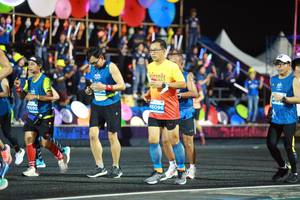 BIB: 45096, 090
                            <button type="button" onclick="openModal(15066802)" class="btn btn-primary btn-sm float-right btn-popup" data-toggle="modal" data-target=".modal-high-quality">
                        <i class="fas fa-shopping-cart"></i> Add to Cart
                    </button>
                                            <button type="button" onclick="isThisMe(15066802, true)" class="btn btn-success btn-sm float-right btn-popup btn-isme hidden" data-toggle="tooltip" data-placement="bottom" title="นี่คือรูปของคุณใช่ไหม คลิกที่นี่เพื่อเอาเข้าอัลบั้ม">
                        <i class="fas fa-plus"></i> Add to album
                    </button>
                    <button type="button" onclick="isThisMe(15066802, false)" class="btn btn-warning btn-sm float-right btn-popup btn-isnotme hidden">
                        <i class="fas fa-ban"></i> Remove from album
                    </button>