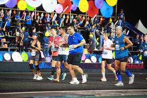 BIB: 858, 425, 268
                            <button type="button" onclick="openModal(15066119)" class="btn btn-primary btn-sm float-right btn-popup" data-toggle="modal" data-target=".modal-high-quality">
                        <i class="fas fa-shopping-cart"></i> Add to Cart
                    </button>
                                            <button type="button" onclick="isThisMe(15066119, true)" class="btn btn-success btn-sm float-right btn-popup btn-isme hidden" data-toggle="tooltip" data-placement="bottom" title="นี่คือรูปของคุณใช่ไหม คลิกที่นี่เพื่อเอาเข้าอัลบั้ม">
                        <i class="fas fa-plus"></i> Add to album
                    </button>
                    <button type="button" onclick="isThisMe(15066119, false)" class="btn btn-warning btn-sm float-right btn-popup btn-isnotme hidden">
                        <i class="fas fa-ban"></i> Remove from album
                    </button>