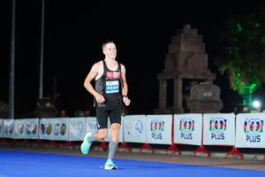 BIB: 1515, 45464
                            <button type="button" onclick="openModal(13893138)" class="btn btn-primary btn-sm float-right btn-popup" data-toggle="modal" data-target=".modal-high-quality">
                        <i class="fas fa-shopping-cart"></i> Add to Cart
                    </button>
                                            <button type="button" onclick="isThisMe(13893138, true)" class="btn btn-success btn-sm float-right btn-popup btn-isme hidden" data-toggle="tooltip" data-placement="bottom" title="นี่คือรูปของคุณใช่ไหม คลิกที่นี่เพื่อเอาเข้าอัลบั้ม">
                        <i class="fas fa-plus"></i> Add to album
                    </button>
                    <button type="button" onclick="isThisMe(13893138, false)" class="btn btn-warning btn-sm float-right btn-popup btn-isnotme hidden">
                        <i class="fas fa-ban"></i> Remove from album
                    </button>