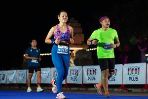 BIB: 424, 40232
                            <button type="button" onclick="openModal(13859133)" class="btn btn-primary btn-sm float-right btn-popup" data-toggle="modal" data-target=".modal-high-quality">
                        <i class="fas fa-shopping-cart"></i> Add to Cart
                    </button>
                                            <button type="button" onclick="isThisMe(13859133, true)" class="btn btn-success btn-sm float-right btn-popup btn-isme hidden" data-toggle="tooltip" data-placement="bottom" title="นี่คือรูปของคุณใช่ไหม คลิกที่นี่เพื่อเอาเข้าอัลบั้ม">
                        <i class="fas fa-plus"></i> Add to album
                    </button>
                    <button type="button" onclick="isThisMe(13859133, false)" class="btn btn-warning btn-sm float-right btn-popup btn-isnotme hidden">
                        <i class="fas fa-ban"></i> Remove from album
                    </button>