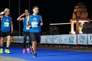BIB: 527, 4615
                            <button type="button" onclick="openModal(13848260)" class="btn btn-primary btn-sm float-right btn-popup" data-toggle="modal" data-target=".modal-high-quality">
                        <i class="fas fa-shopping-cart"></i> Add to Cart
                    </button>
                                            <button type="button" onclick="isThisMe(13848260, true)" class="btn btn-success btn-sm float-right btn-popup btn-isme hidden" data-toggle="tooltip" data-placement="bottom" title="นี่คือรูปของคุณใช่ไหม คลิกที่นี่เพื่อเอาเข้าอัลบั้ม">
                        <i class="fas fa-plus"></i> Add to album
                    </button>
                    <button type="button" onclick="isThisMe(13848260, false)" class="btn btn-warning btn-sm float-right btn-popup btn-isnotme hidden">
                        <i class="fas fa-ban"></i> Remove from album
                    </button>